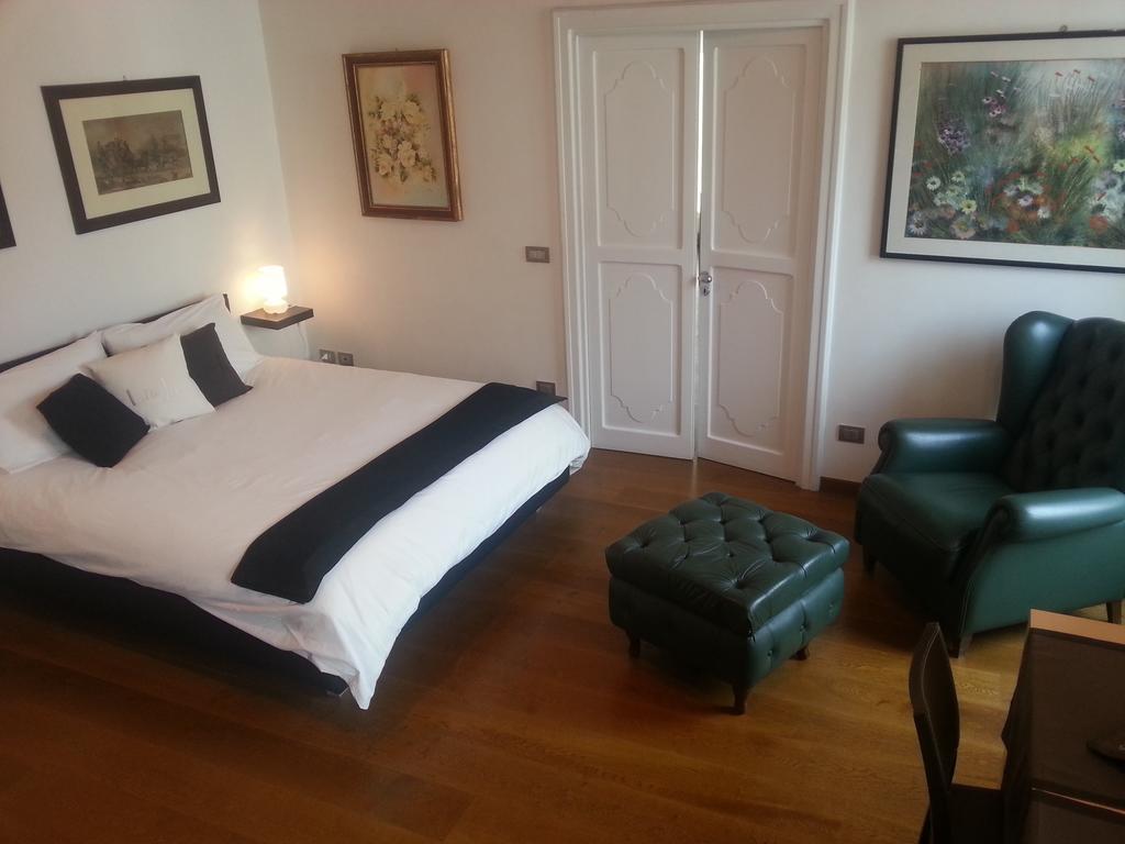 Bonadies Suite Barletta Buitenkant foto